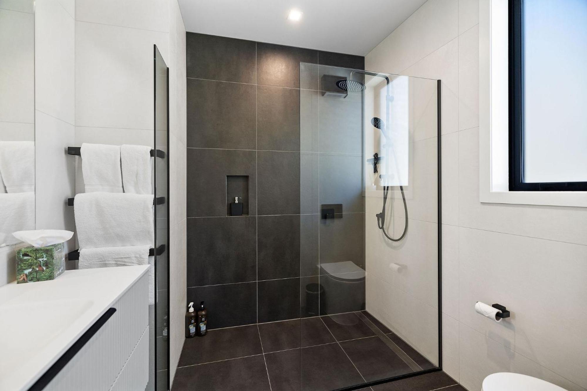 Homestead Retreat - 2 Bedroom - Lake View Queenstown Luaran gambar